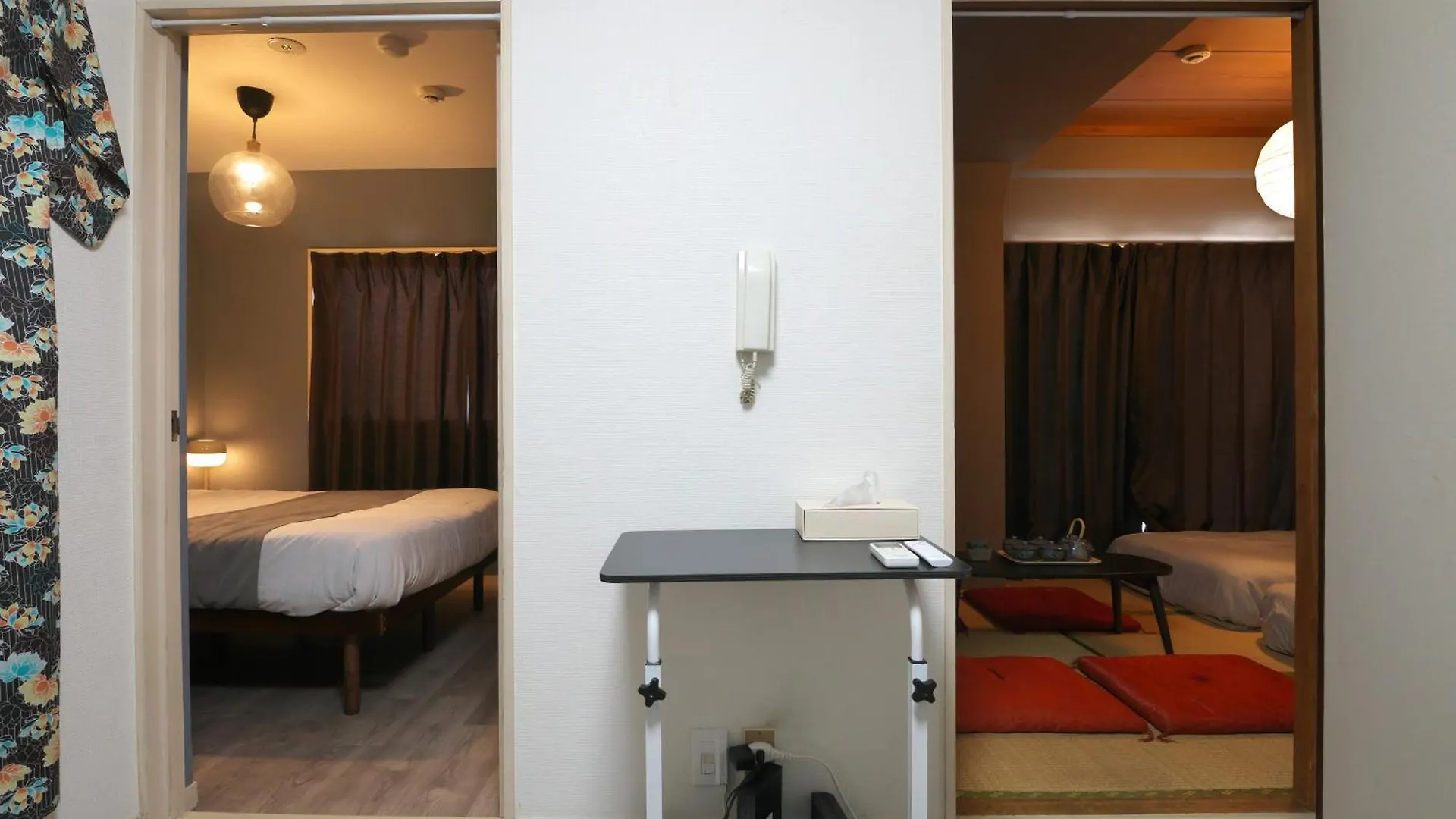 Zen Abode Japanese-Style And Modern Western-Style Rooms Tokyo Apartment