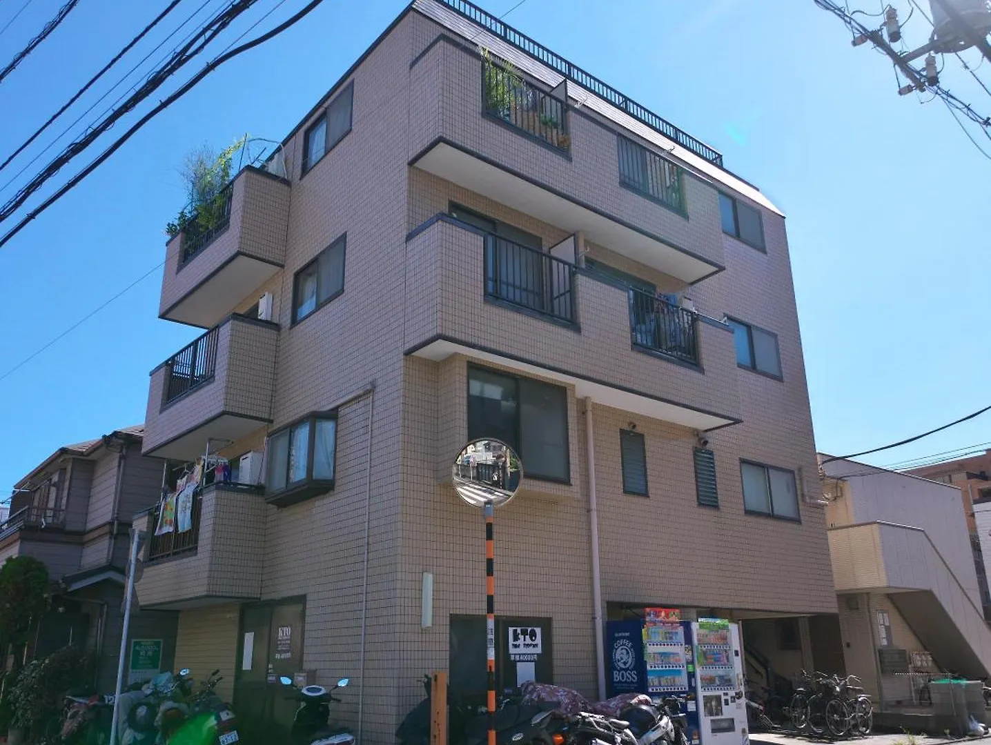 Zen Abode Japanese-Style And Modern Western-Style Rooms Tokyo Apartment